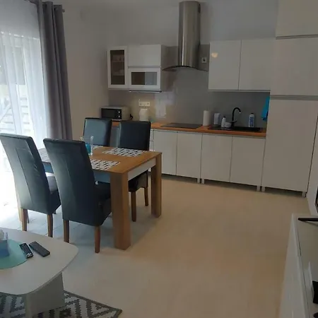 Dzemejra - Jumeirah * Darłowo