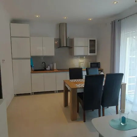 Dzemejra - Jumeirah Apartament Darłowo